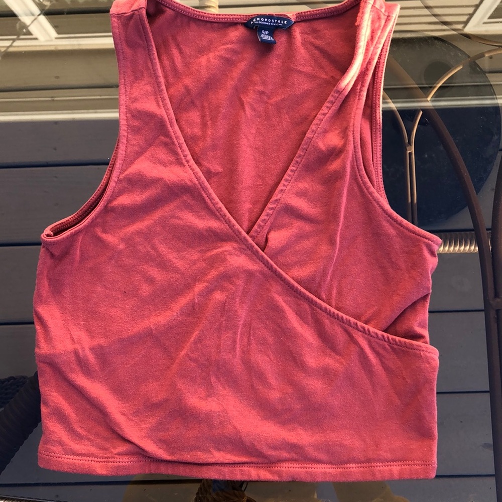 V-neck top.